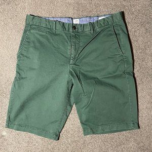 GAP Green Flat Front Lightweight Shorts